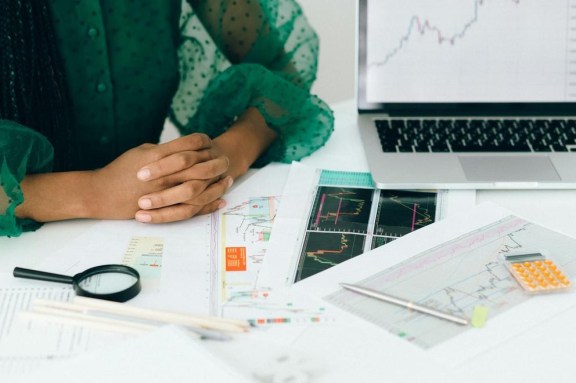 5 Must-Have Tools for Every Aspiring Trader: A Comprehensive Guide